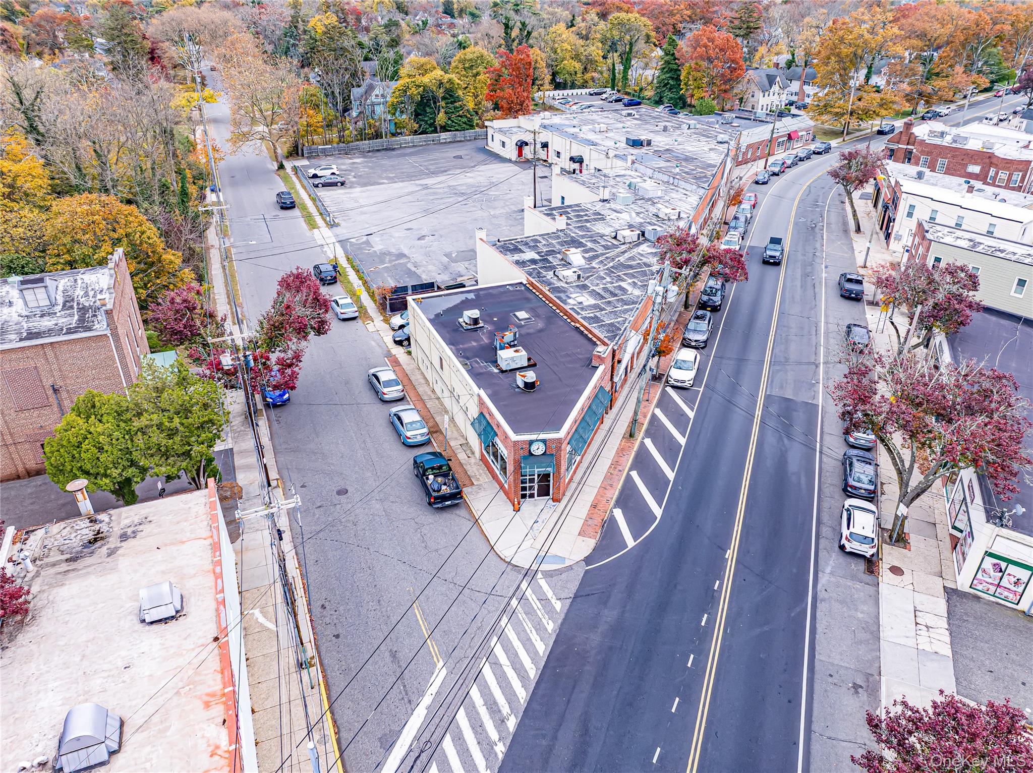 #12 photo, 159 Broadway, Amityville , NY 11701