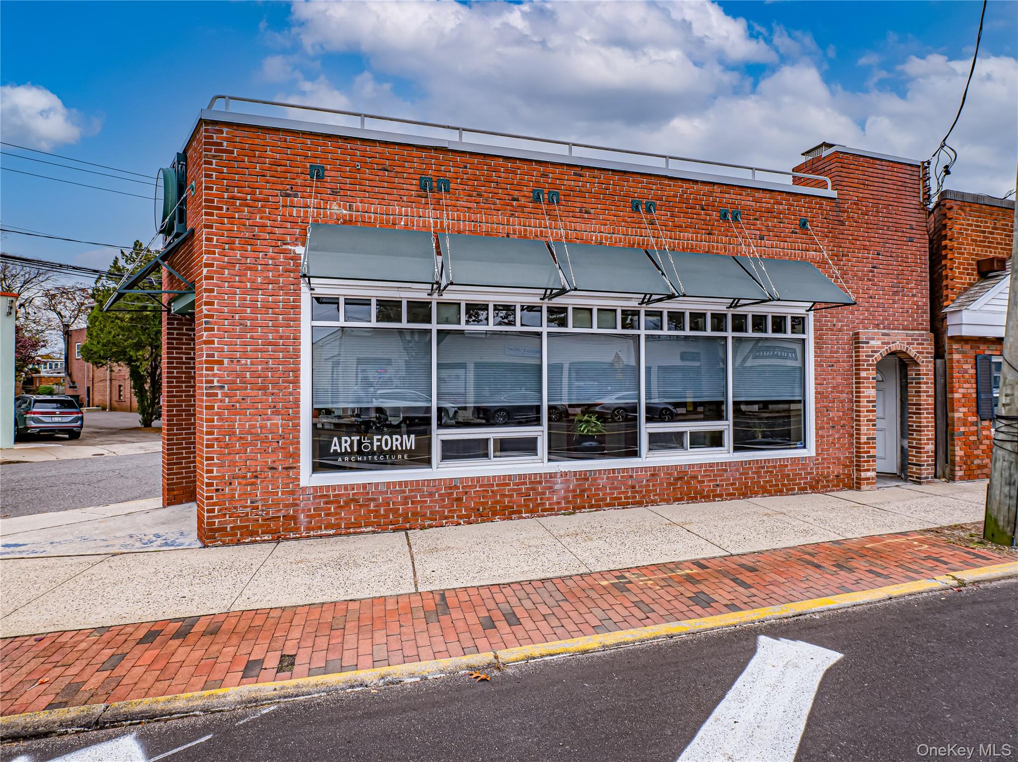 #2 photo, 159 Broadway, Amityville , NY 11701