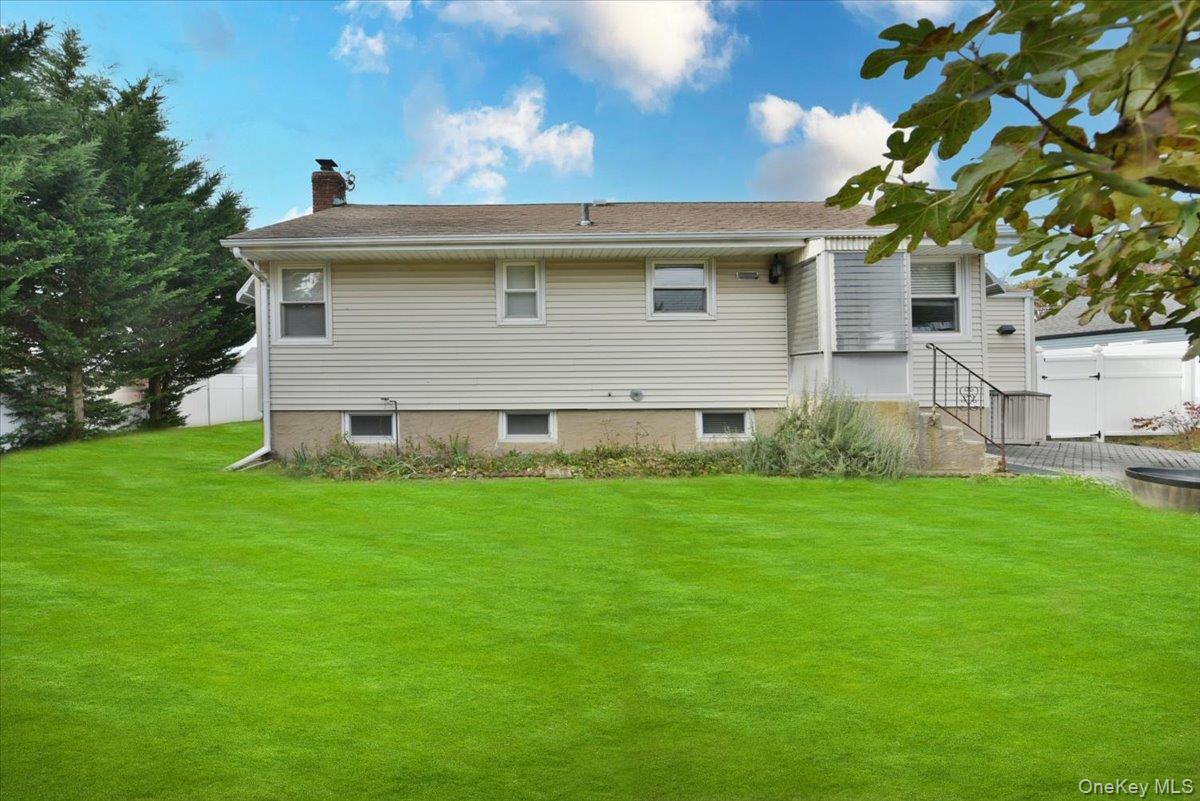 #4 photo, 2203 Washington Street, Merrick , NY 11566