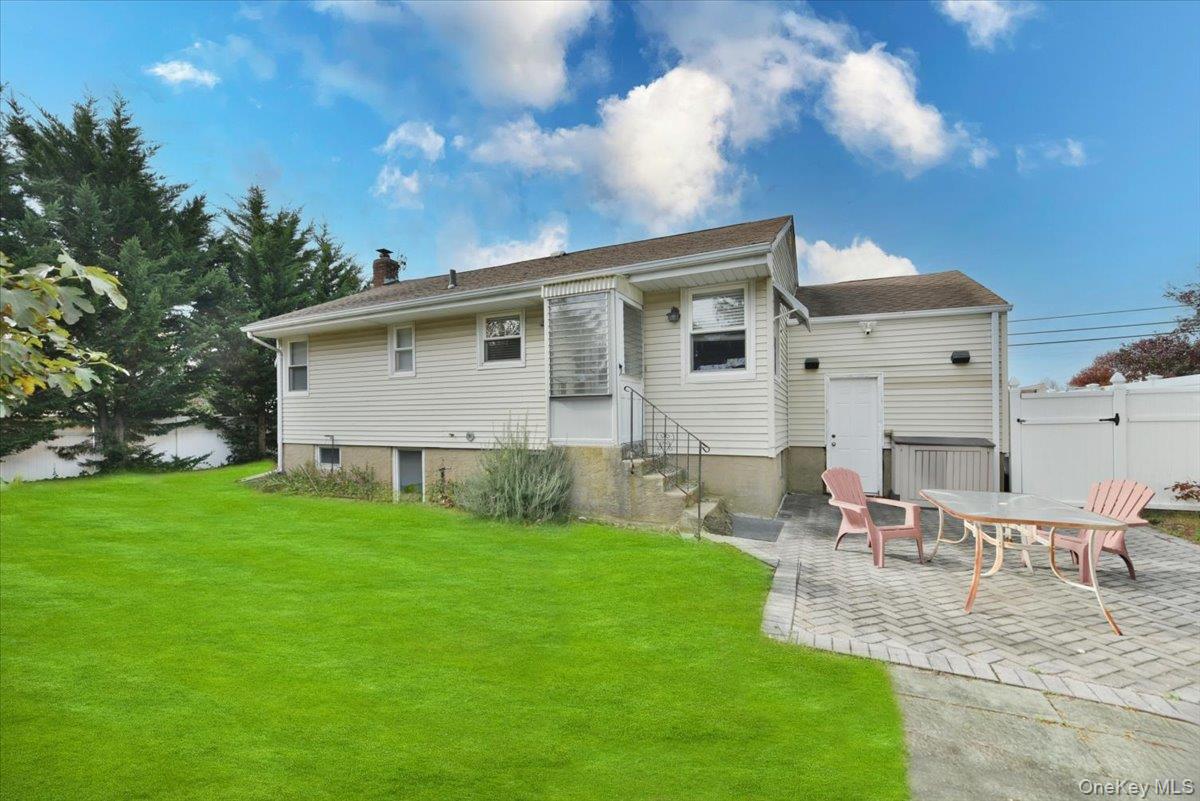 #6 photo, 2203 Washington Street, Merrick , NY 11566