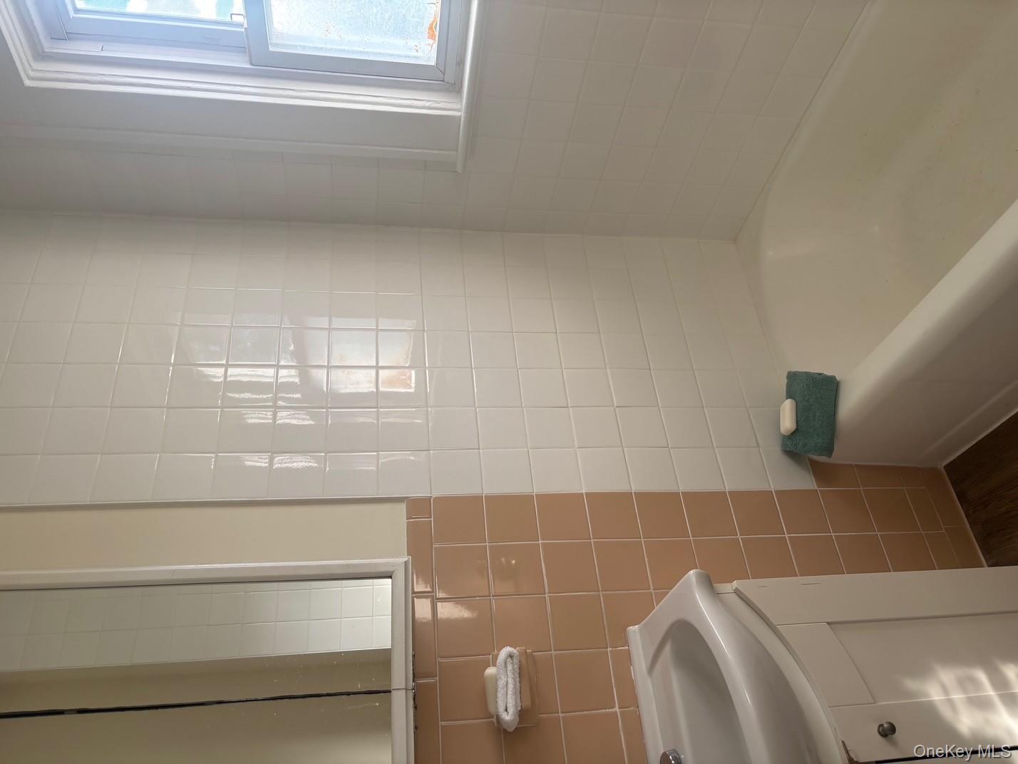 #4 photo, 15 Miller Street, ناسو Glen Cove , NY 11542