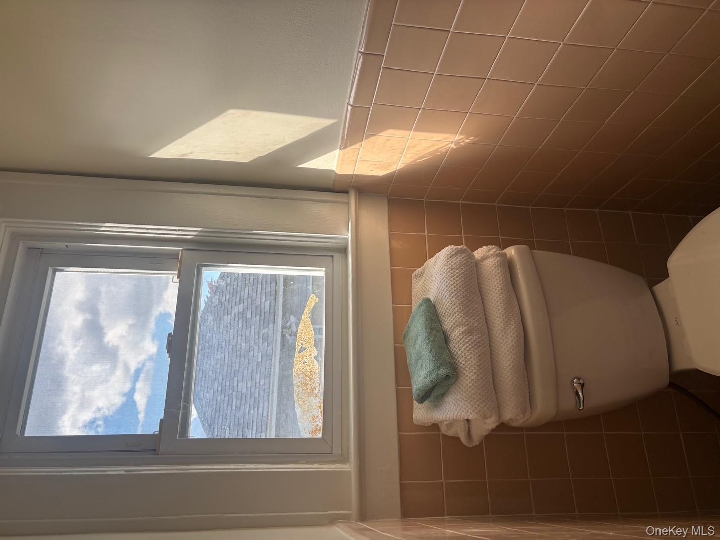 #5 photo, 15 Miller Street, ناسو Glen Cove , NY 11542