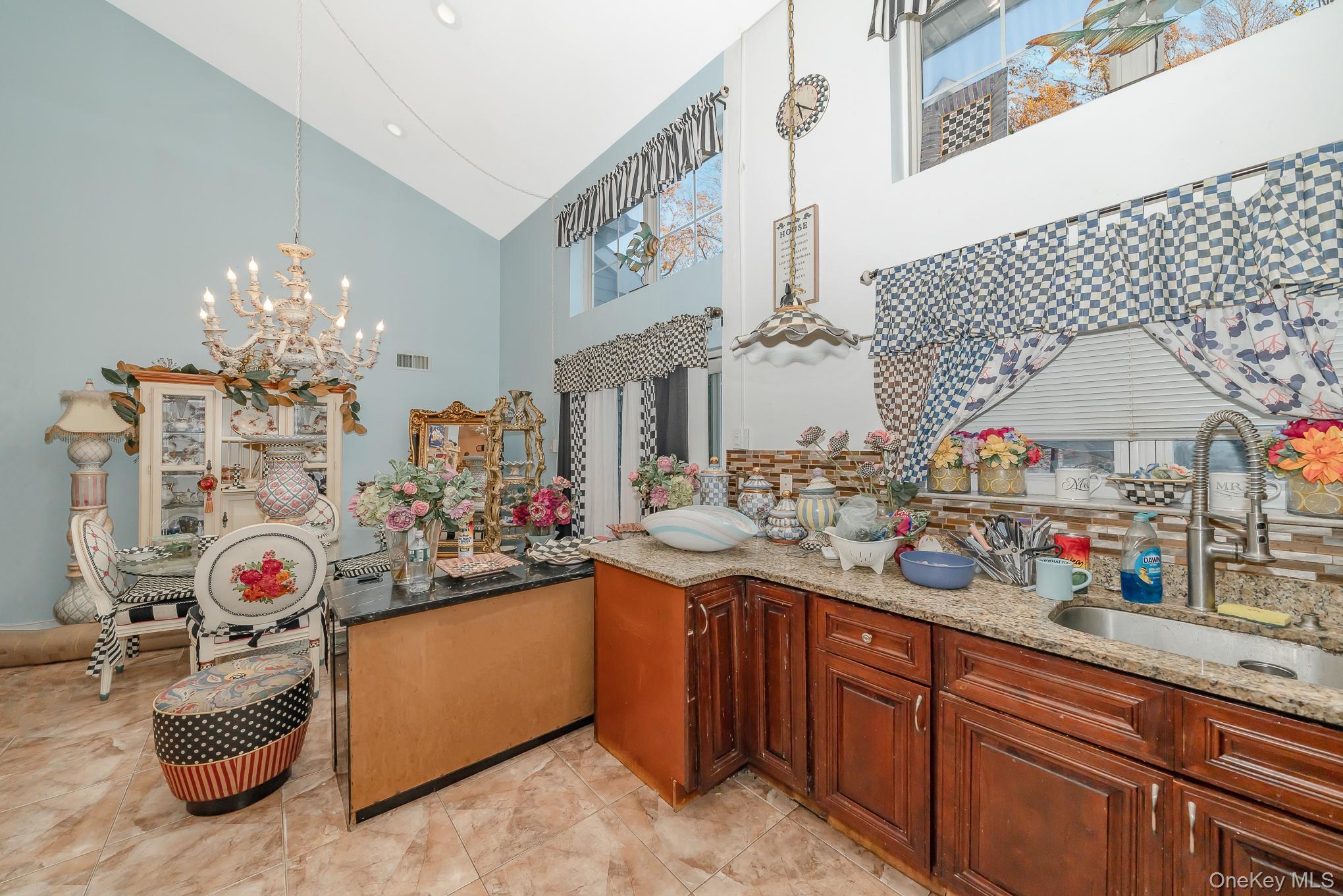 #12 photo, 5 Northwood Boulevard, سوفولك Central Islip , NY 11722