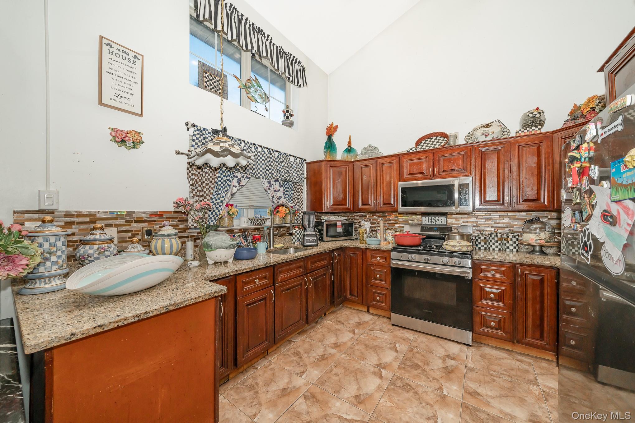 #13 photo, 5 Northwood Boulevard, سوفولك Central Islip , NY 11722