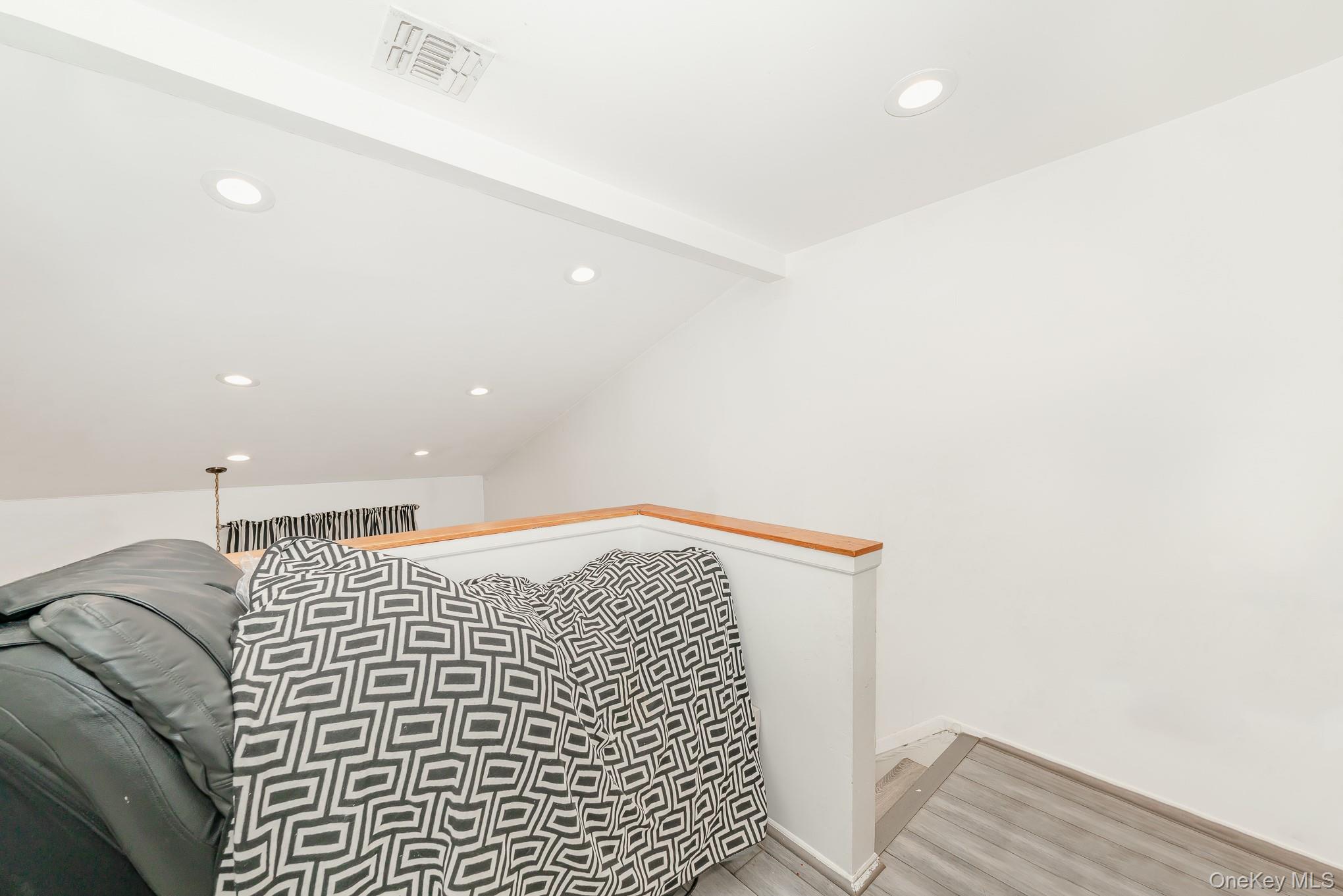 #16 photo, 5 Northwood Boulevard, سوفولك Central Islip , NY 11722