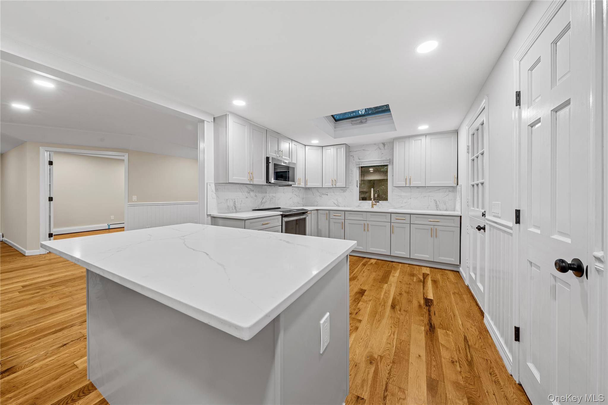 #13 photo, 57 Eastwood Road, サフォーク郡 Miller Place , NY 11764