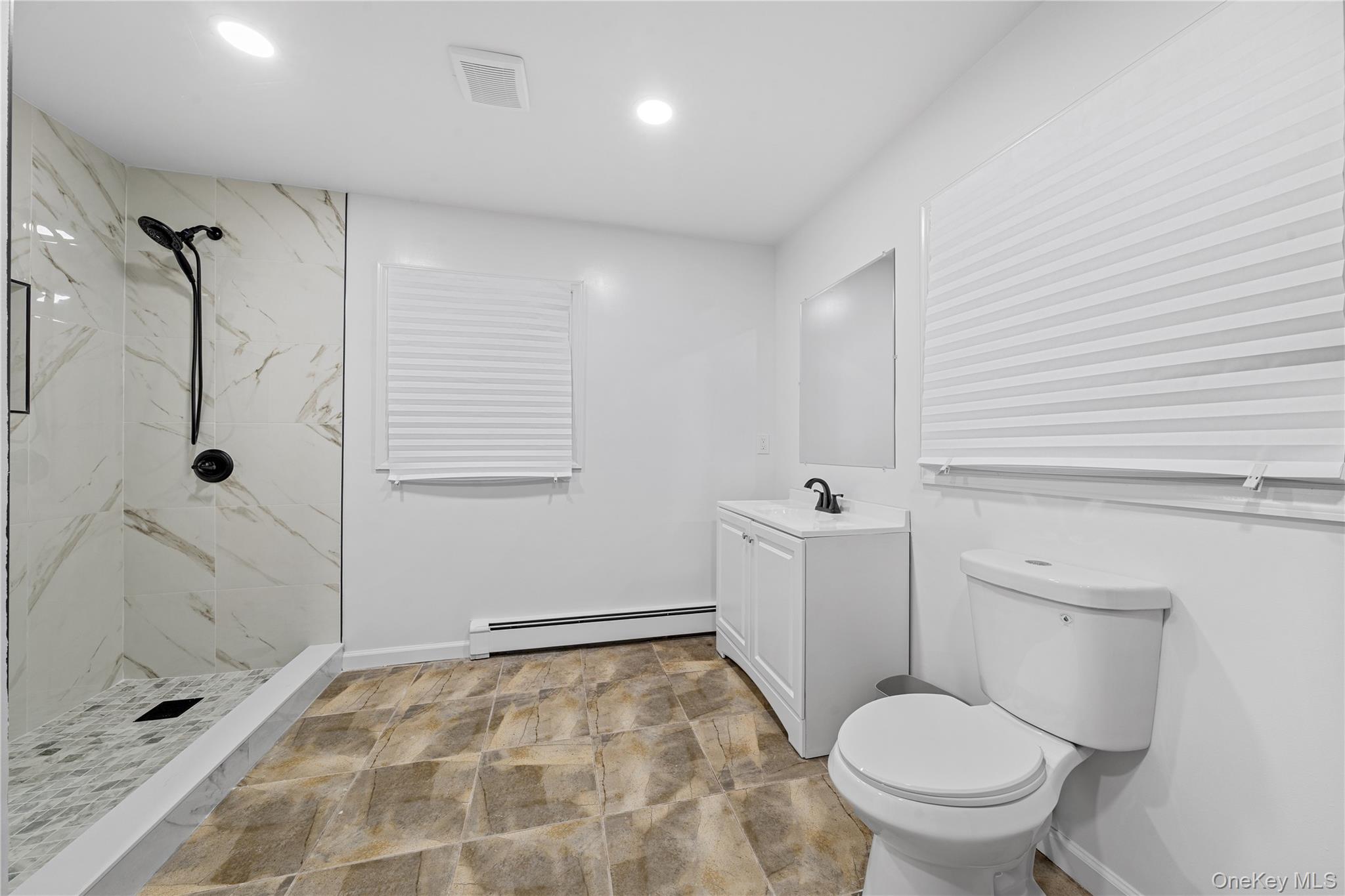 #19 photo, 57 Eastwood Road, サフォーク郡 Miller Place , NY 11764