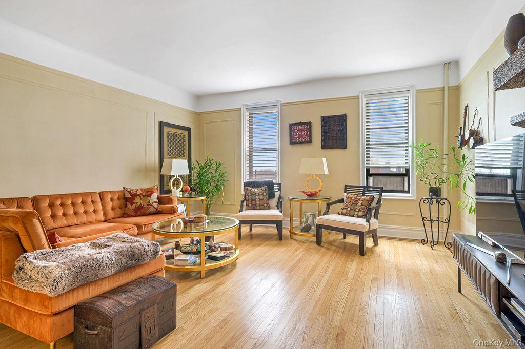 #8 photo, 43 Calton Road, New Rochelle , NY 10804