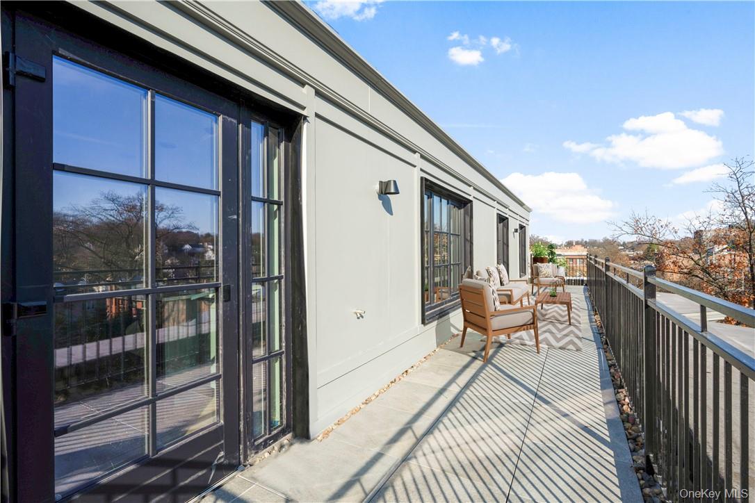 #10 photo, 139 Fifth Avenue, Pelham , NY 10803