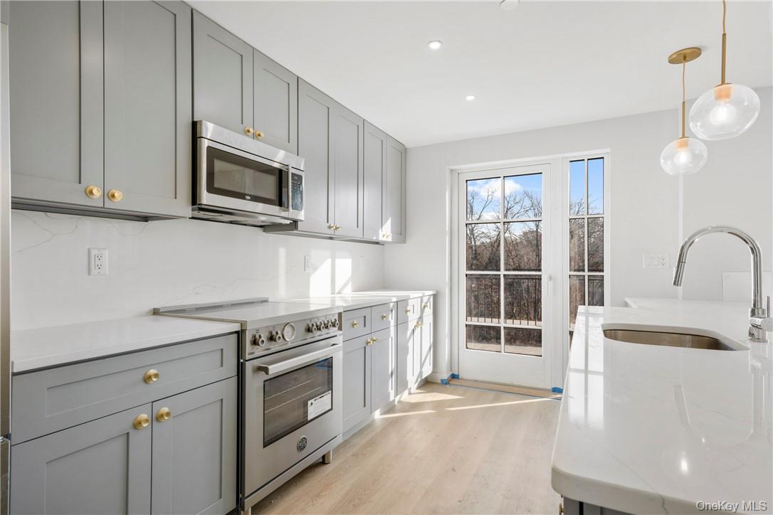 #13 photo, 139 Fifth Avenue, Pelham , NY 10803