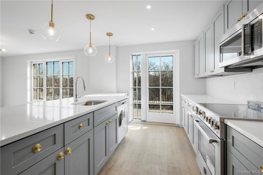 #15 photo, 139 Fifth Avenue, Pelham , NY 10803