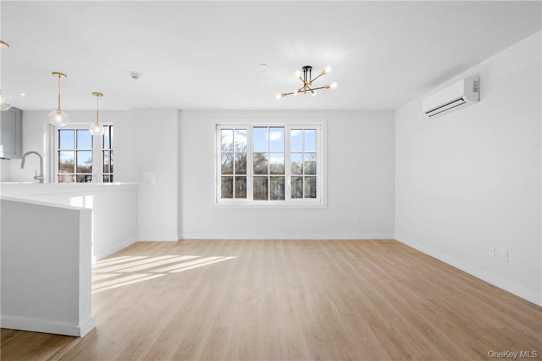 #8 photo, 139 Fifth Avenue, Pelham , NY 10803