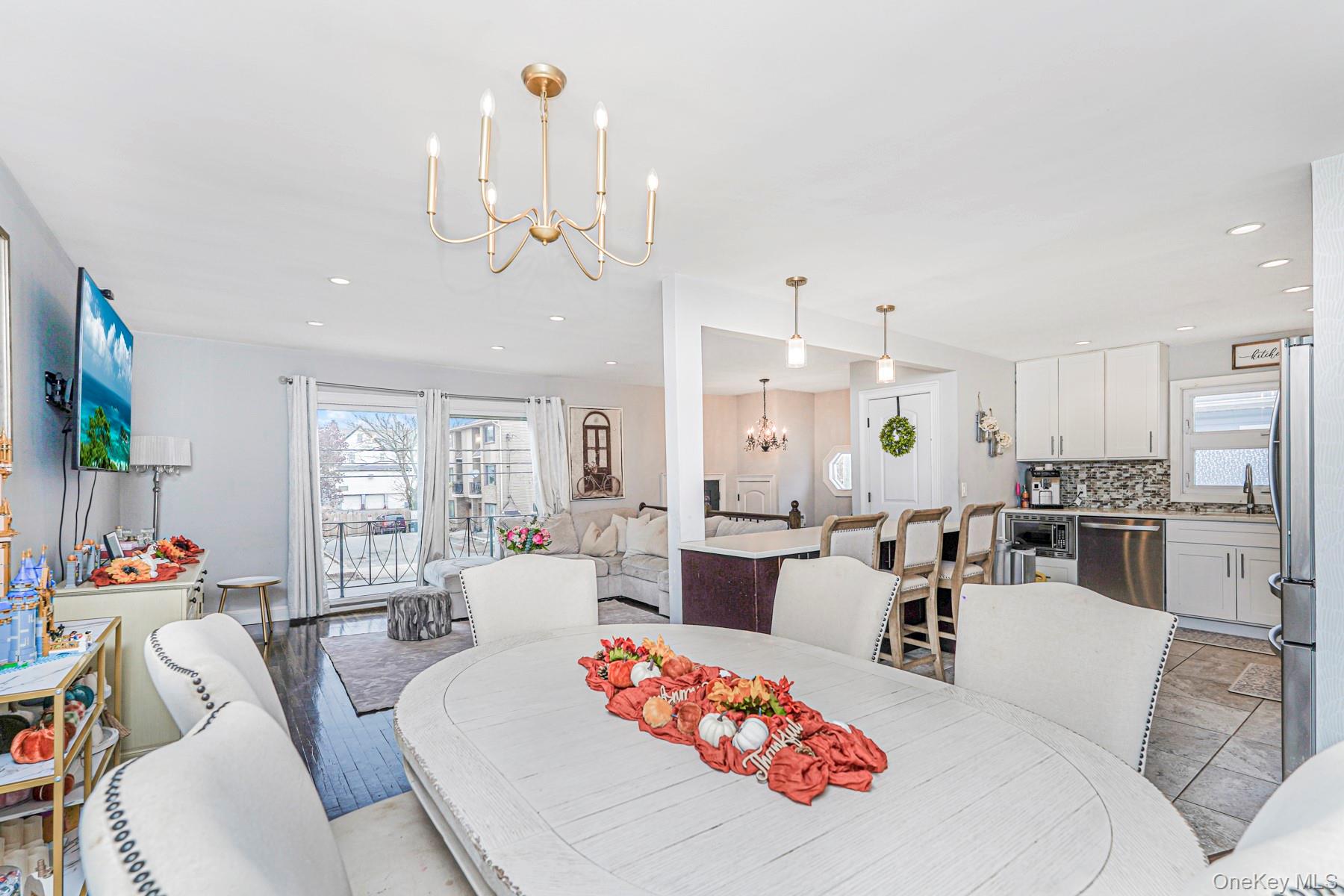 #7 photo, 28 Drumgoole Road, Staten Island , NY 10312