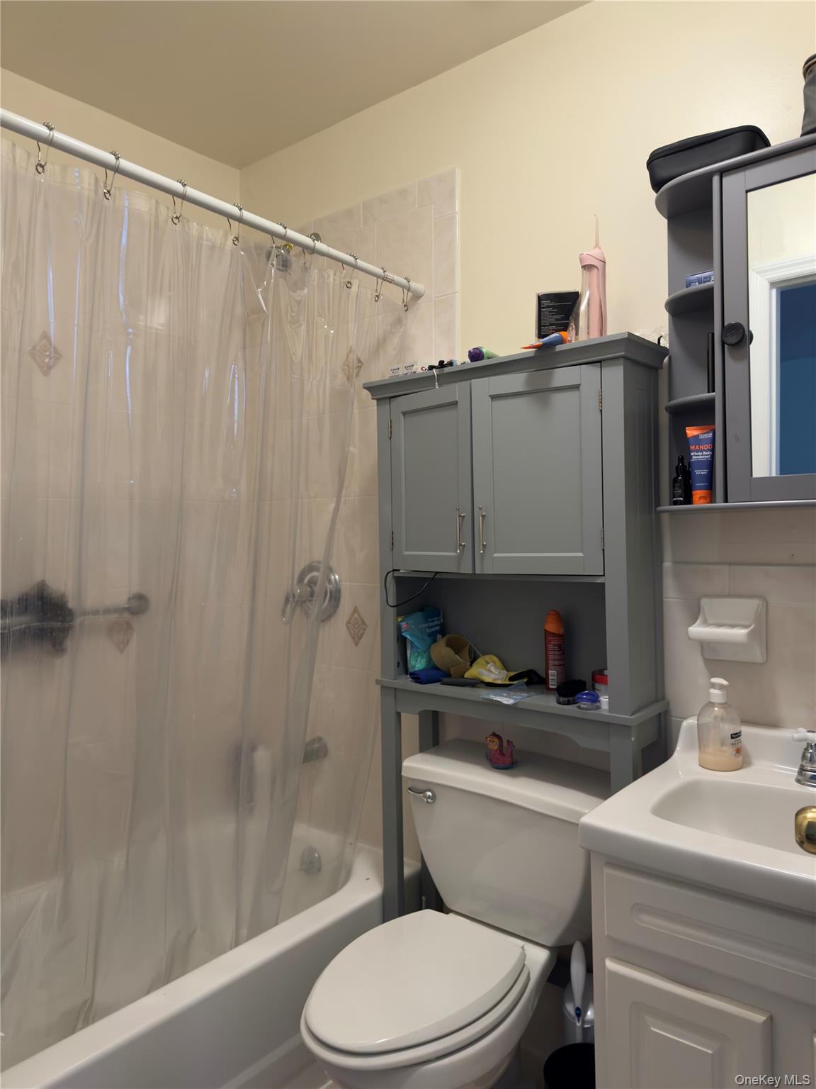 #19 photo, 234A Hosmer Avenue, Bronx , NY 10465