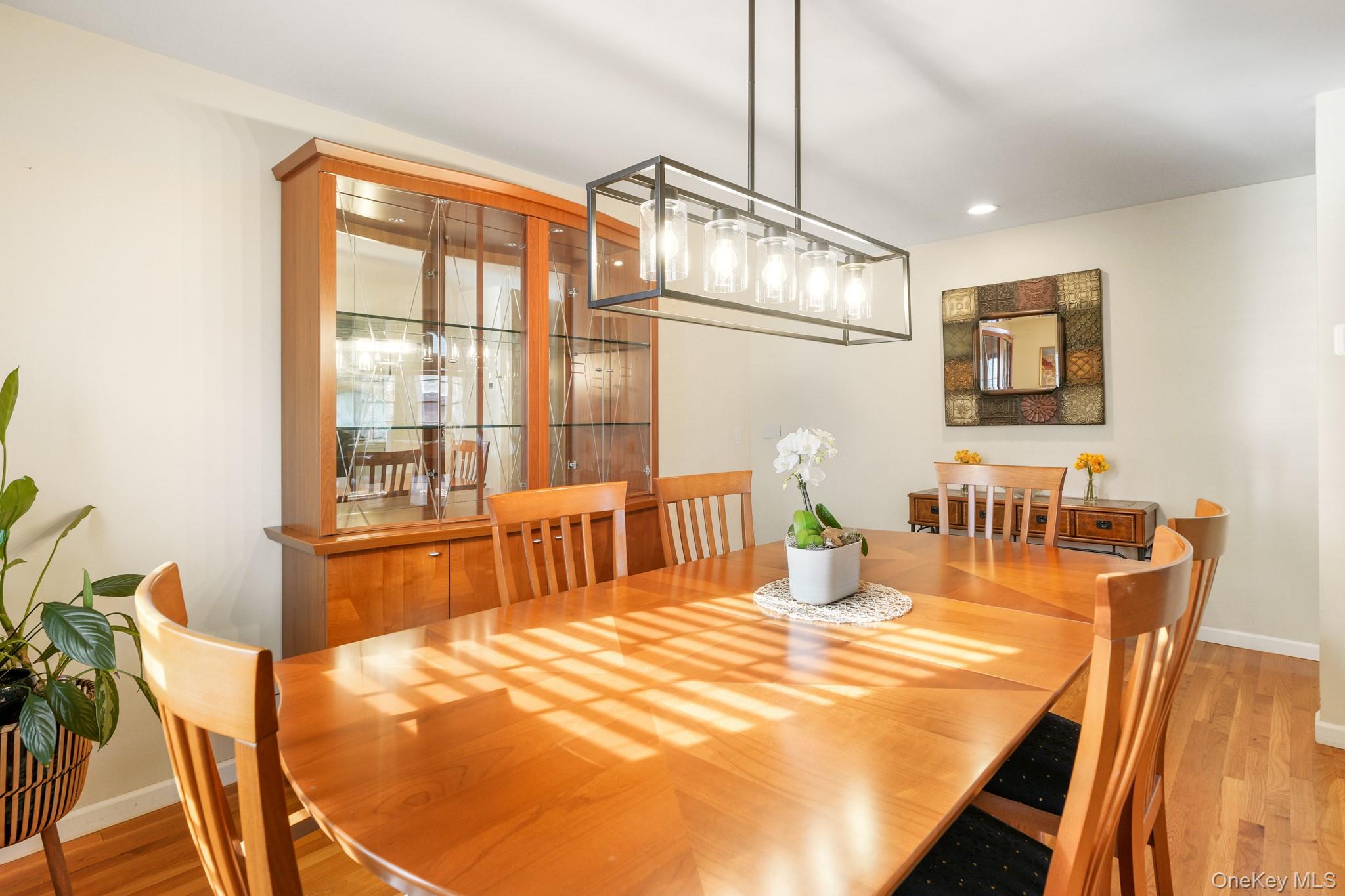 #11 photo, 136 Edgewood Avenue, Thornwood , NY 10594