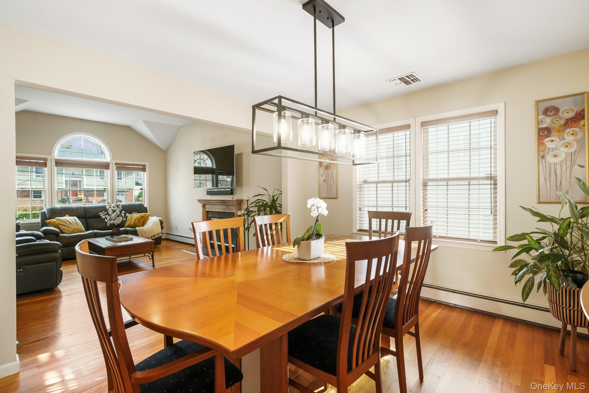 #13 photo, 136 Edgewood Avenue, Thornwood , NY 10594