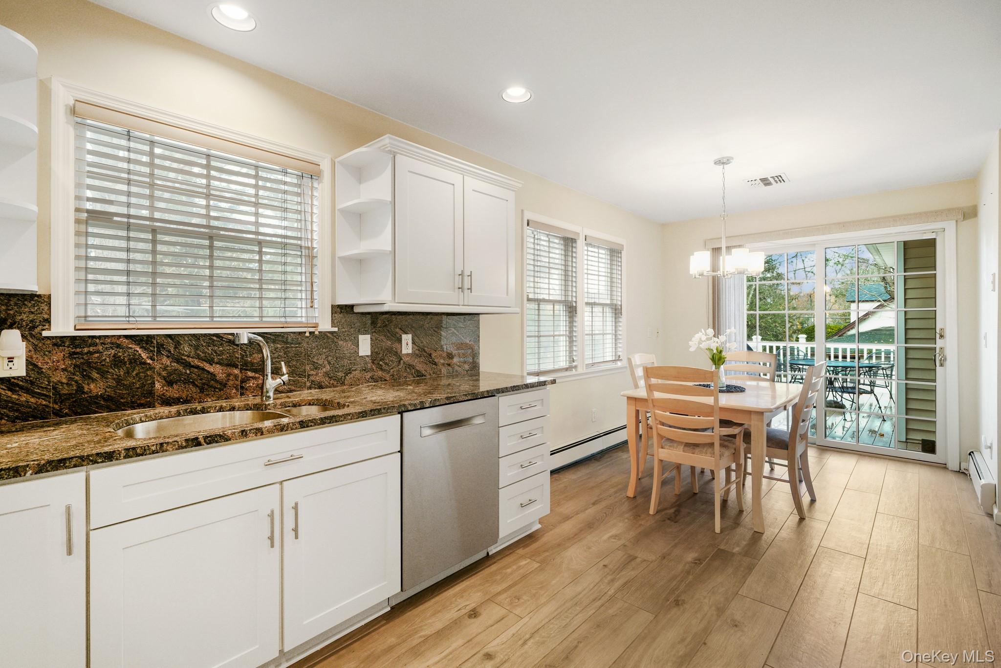 #17 photo, 136 Edgewood Avenue, Thornwood , NY 10594