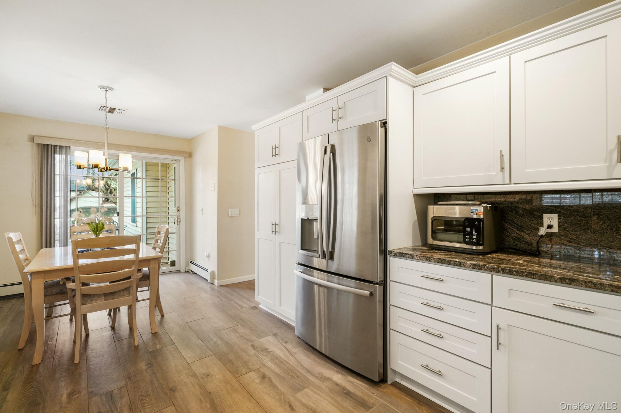 #18 photo, 136 Edgewood Avenue, Thornwood , NY 10594