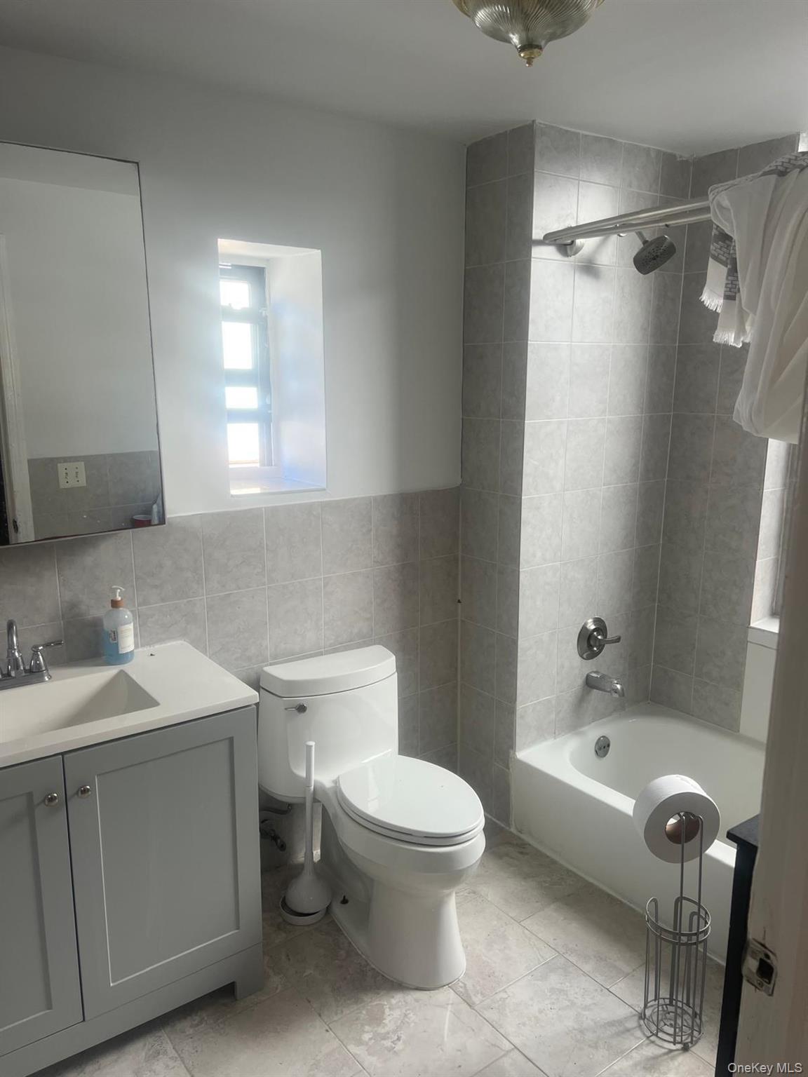 #2 photo, 23 Main, Yonkers , NY 10701