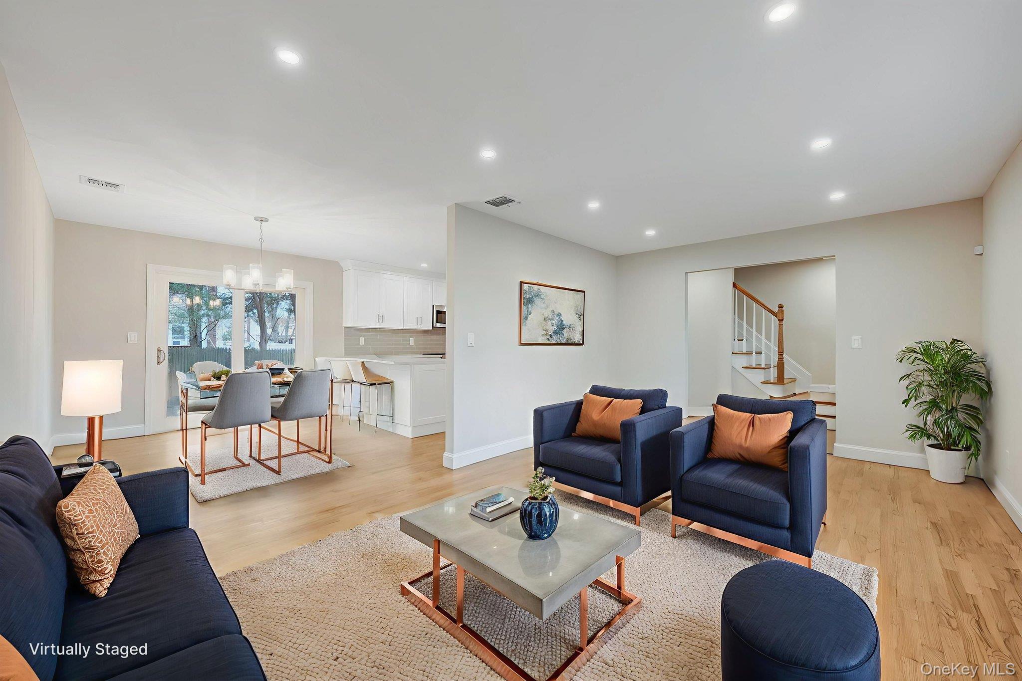 #4 photo, 56 Camille Lane, サフォーク郡 East Patchogue , NY 11772