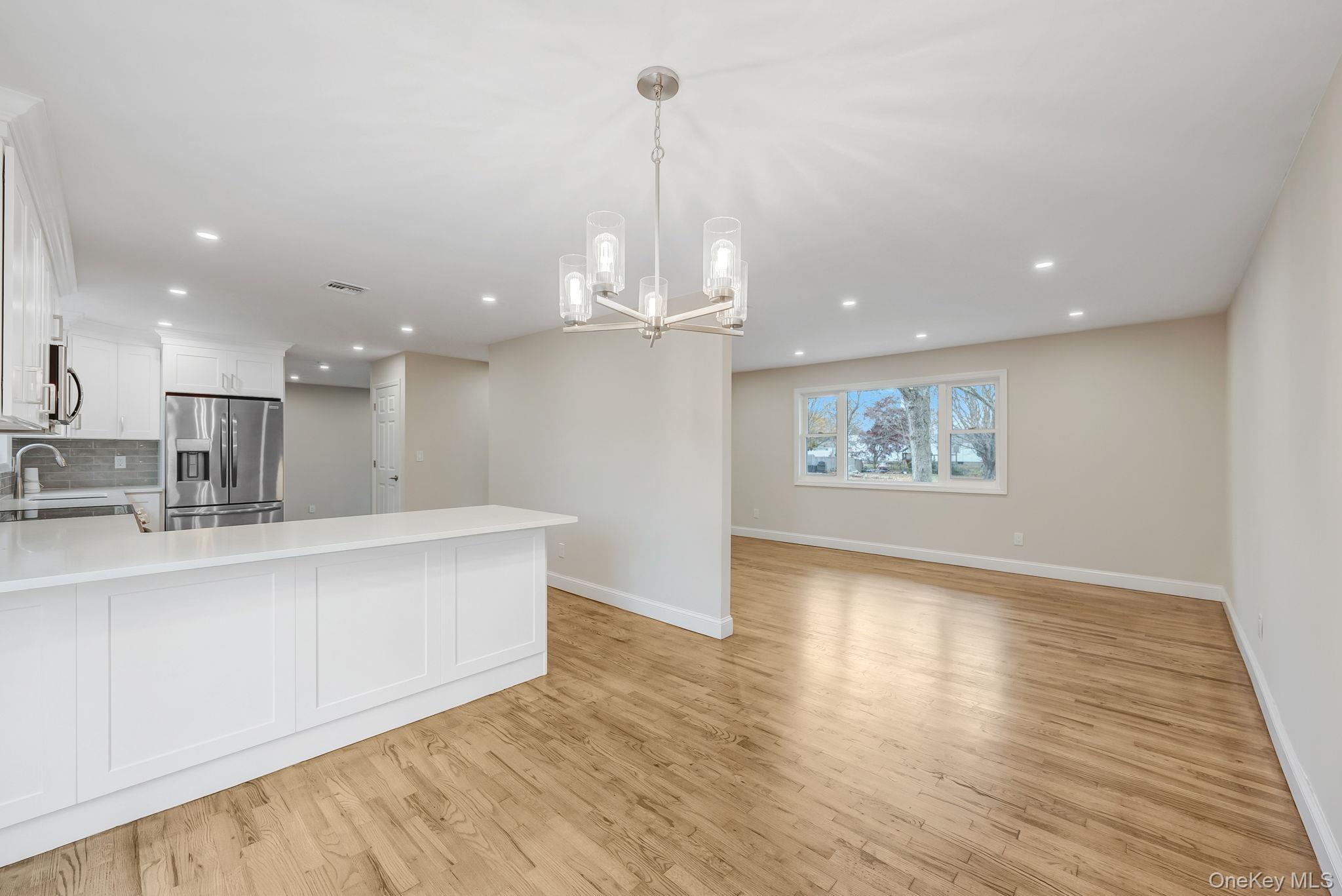 #7 photo, 56 Camille Lane, サフォーク郡 East Patchogue , NY 11772