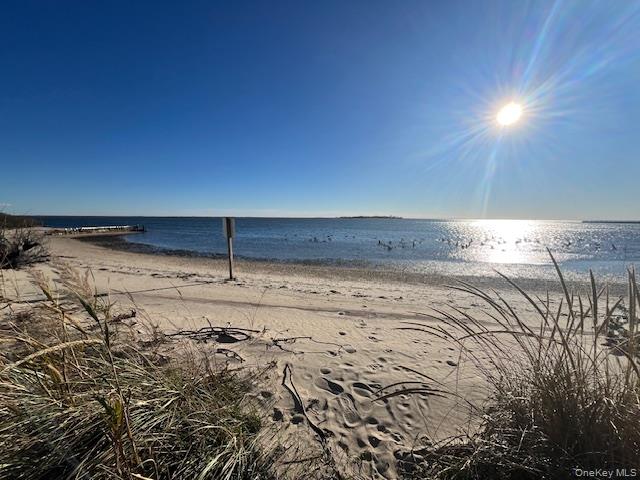 #13 photo, 15 Lee Place, Amityville , NY 11701