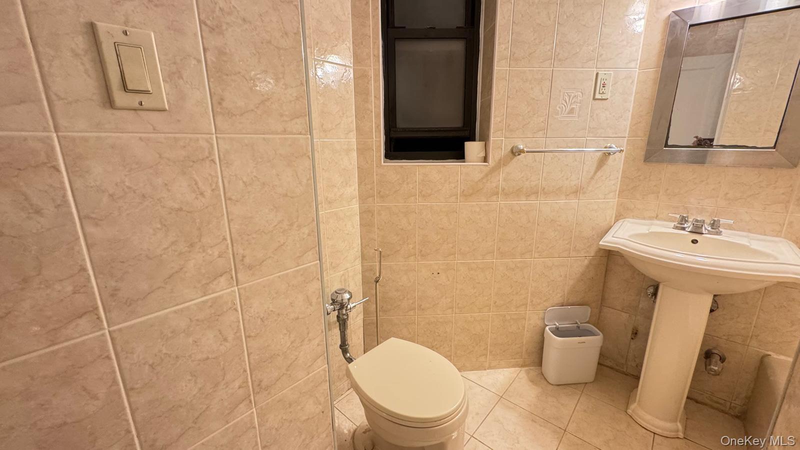 #12 photo, 65-35 108th Street, Forest Hills , NY 11375