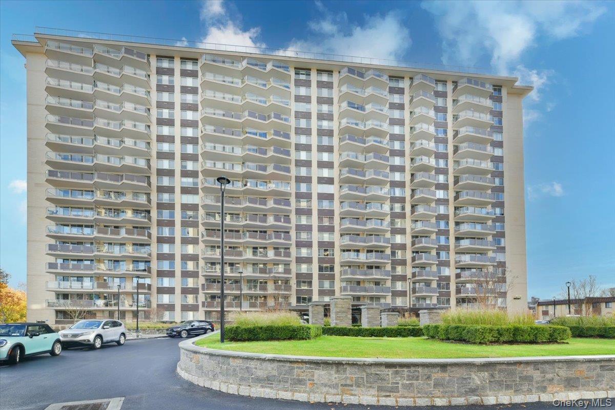 #1 photo, 18-15 215, Bayside , NY 11360