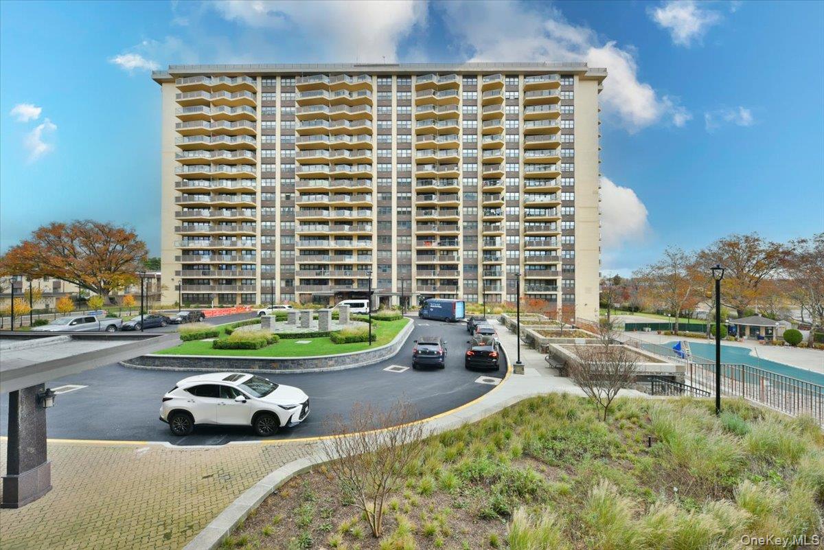 #3 photo, 18-15 215, Bayside , NY 11360