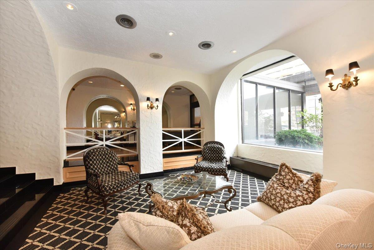 #7 photo, 18-15 215, Bayside , NY 11360