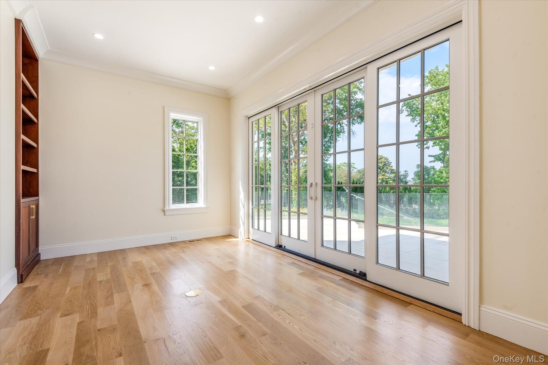 #18 photo, 566A E Shore Road, Great Neck , NY 11024