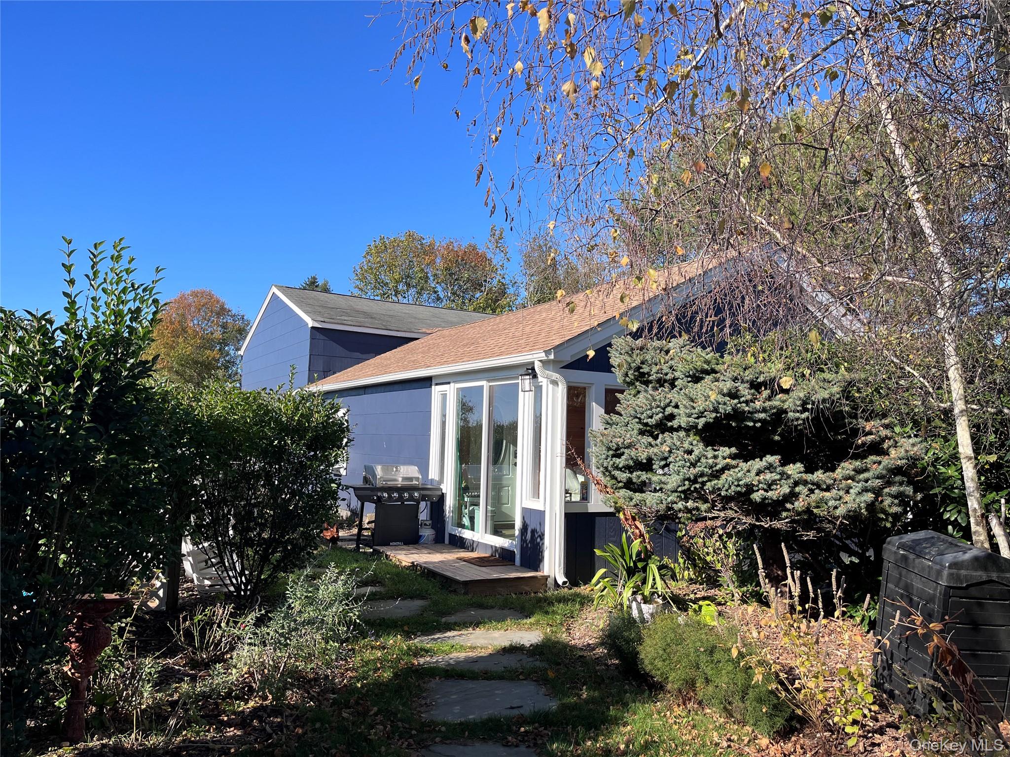 #13 photo, 17525 County Road 48, Cutchogue , NY 11935