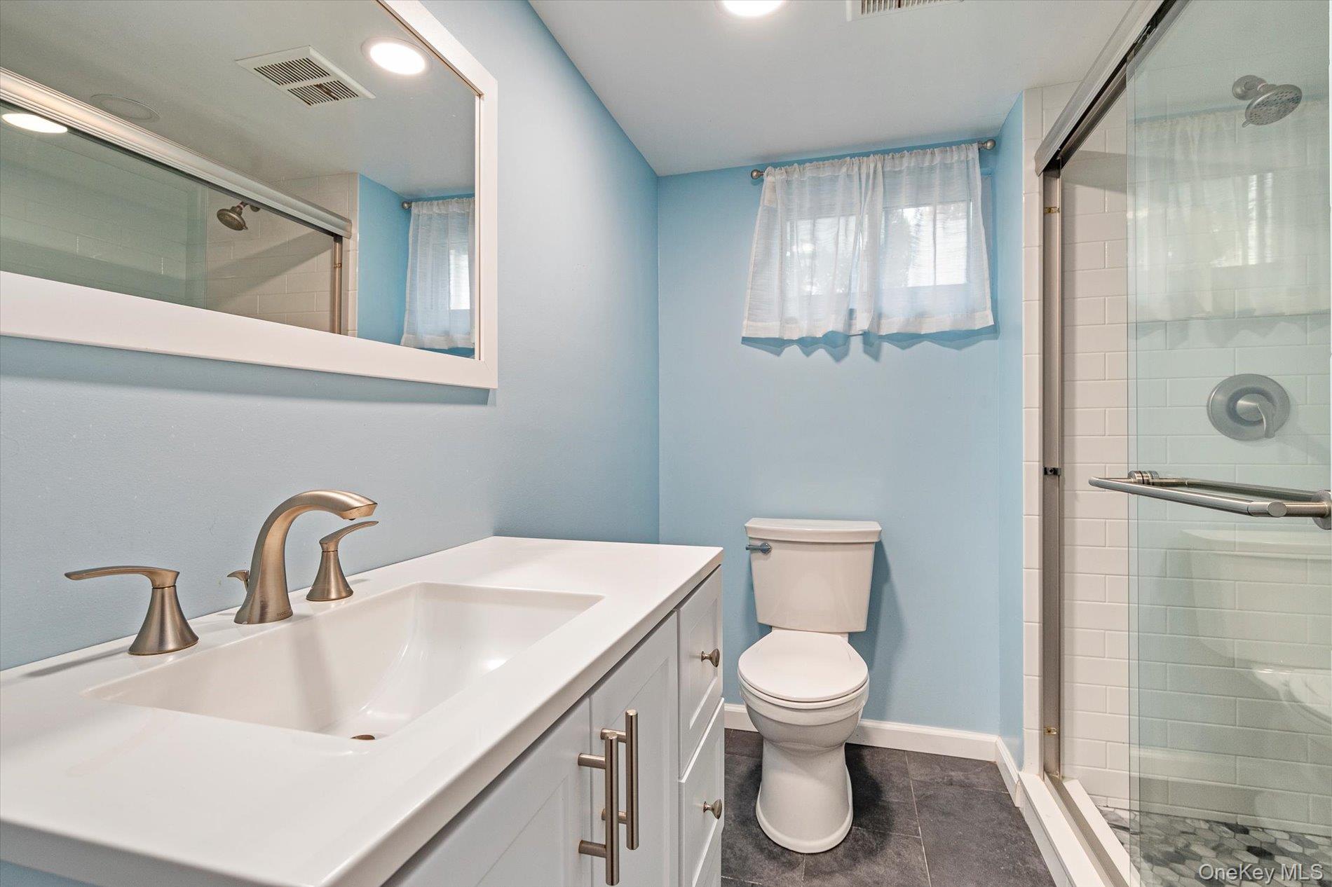 #18 photo, 17 Evans Avenue, Farmingdale , NY 11735