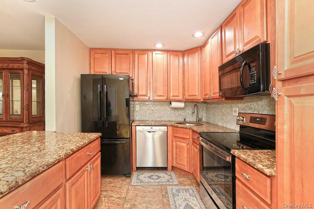 #12 photo, ONE ANCHORAGE Way, Freeport , NY 11520