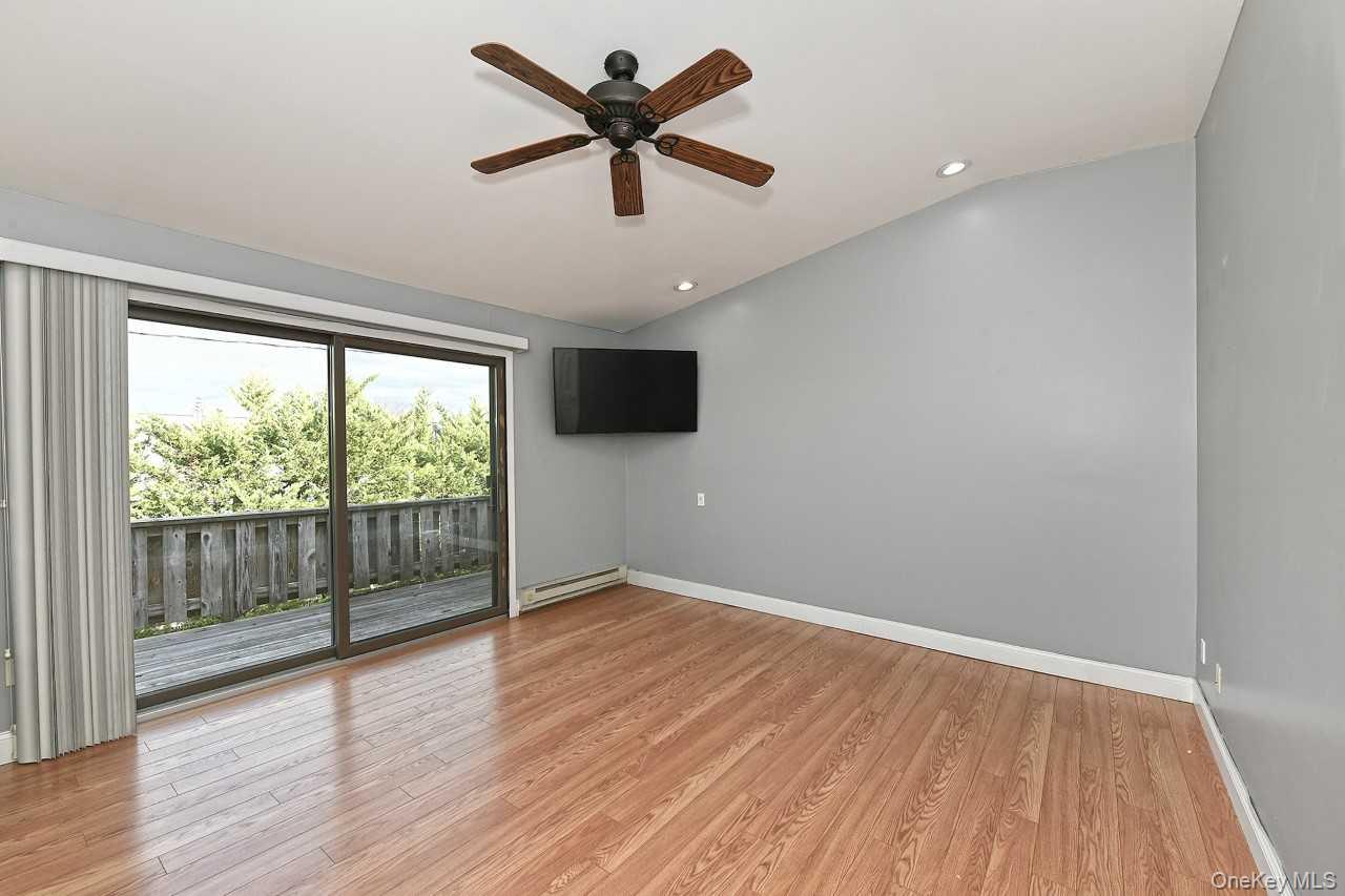 #14 photo, ONE ANCHORAGE Way, Freeport , NY 11520