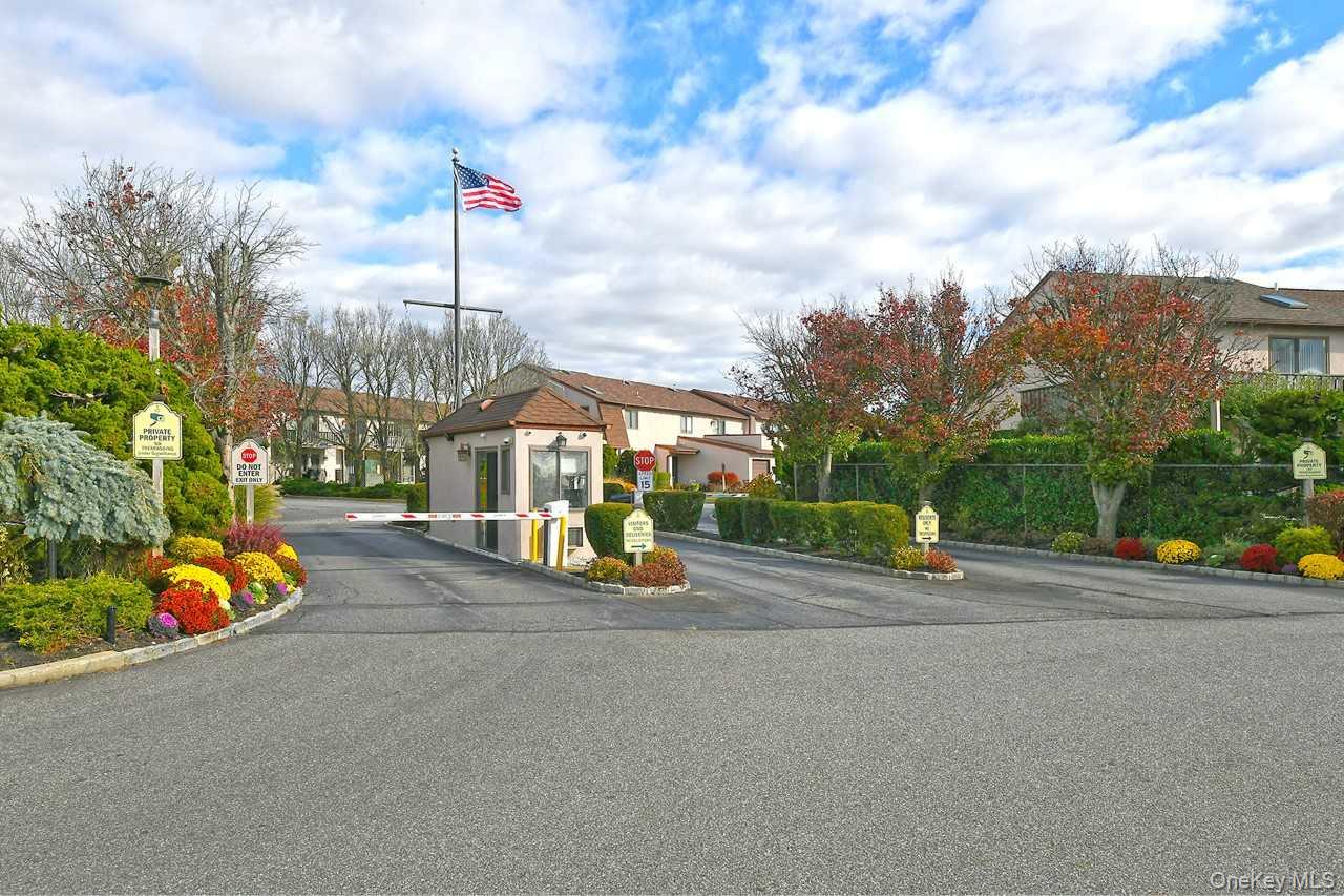 #4 photo, ONE ANCHORAGE Way, Freeport , NY 11520