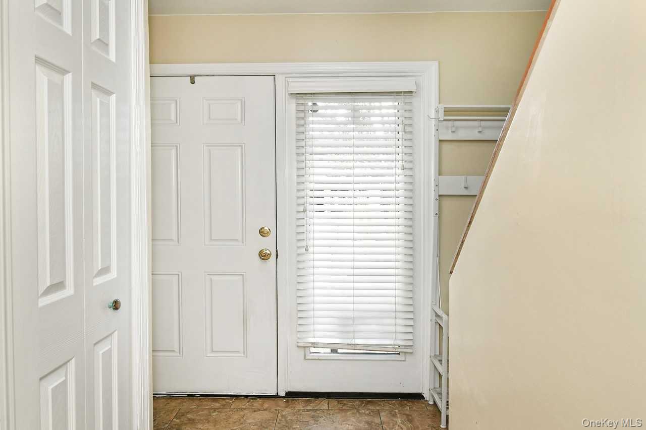 #5 photo, ONE ANCHORAGE Way, Freeport , NY 11520