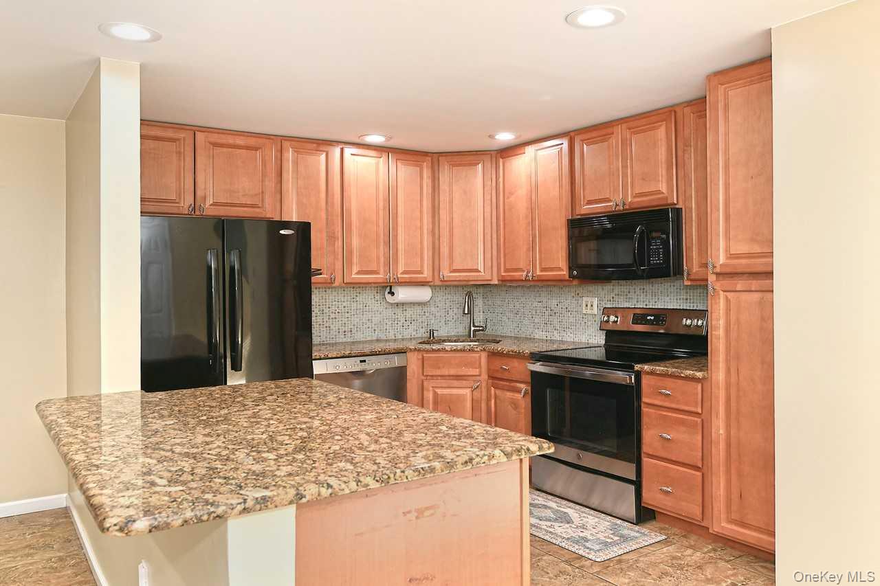 #9 photo, ONE ANCHORAGE Way, Freeport , NY 11520