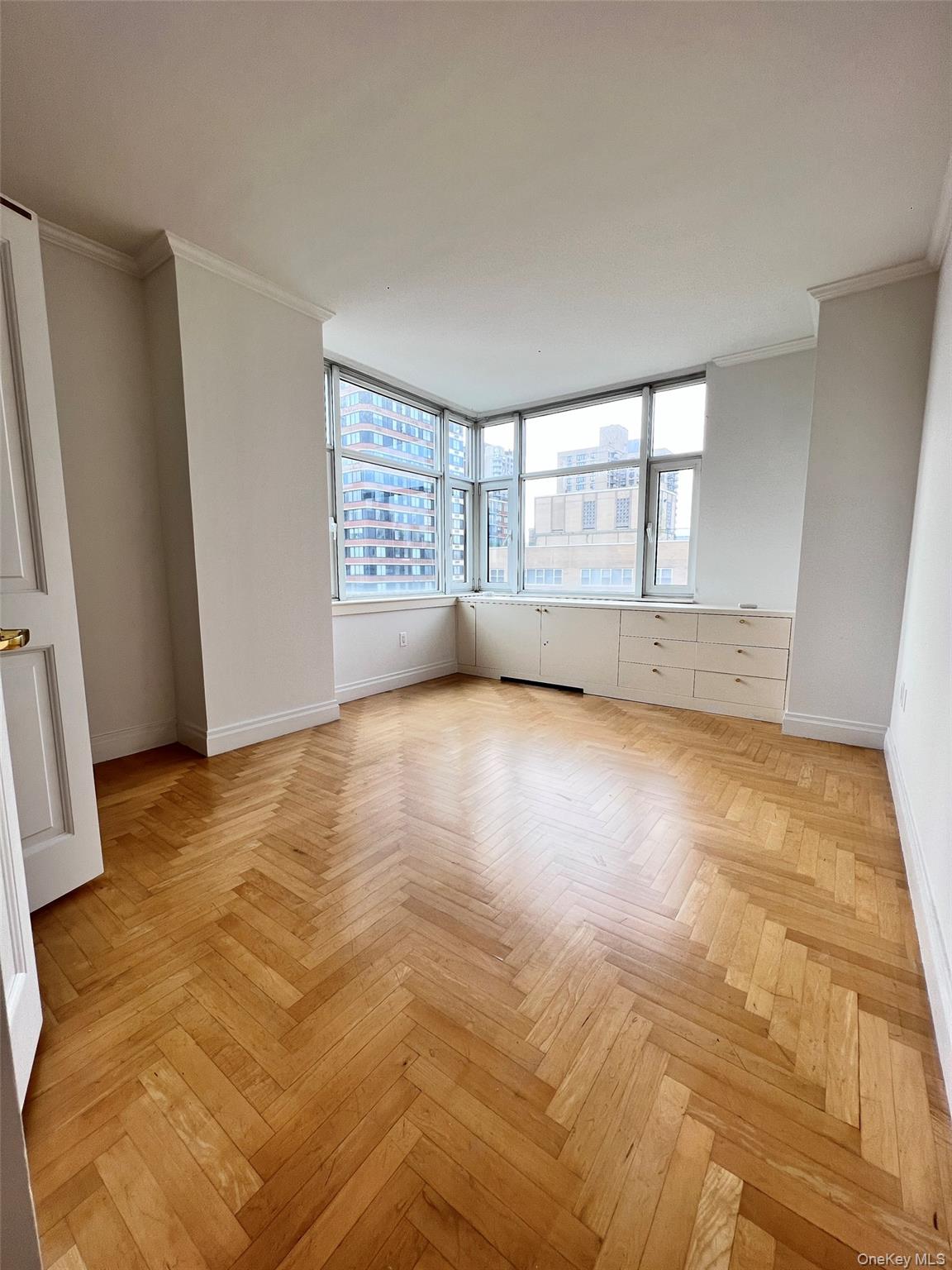 #6 photo, 404 E 76th Street, New York (Manhattan) , NY 10021