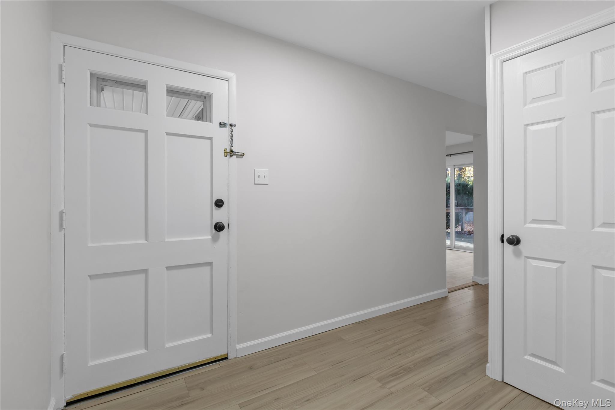 #2 photo, 4 Hillsdale Lane, サフォーク郡 Coram , NY 11727