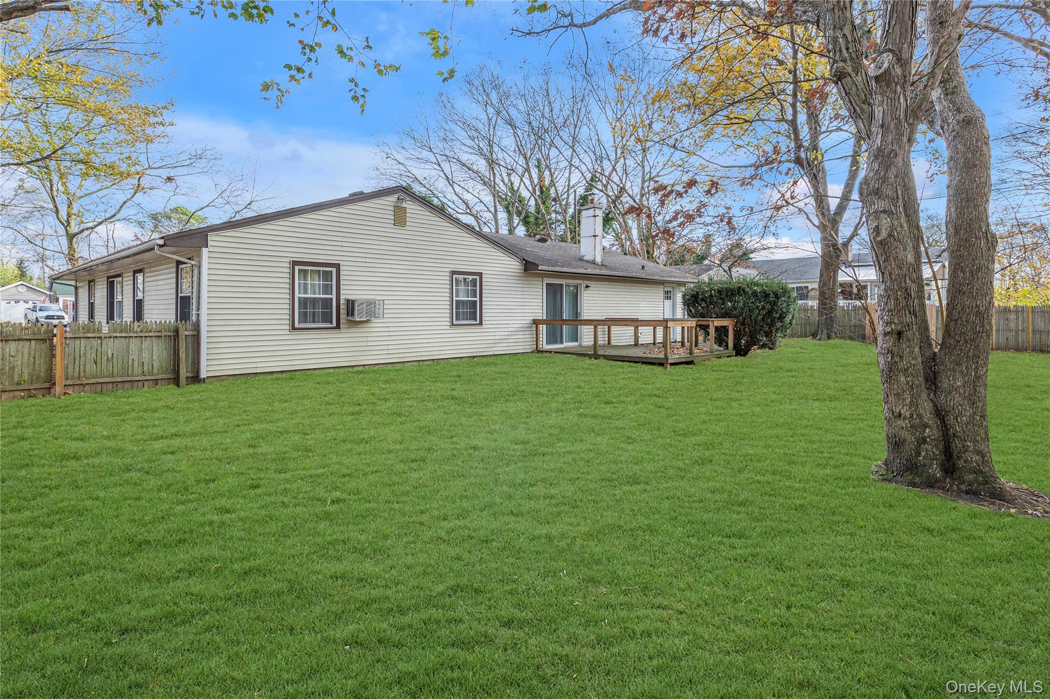 #20 photo, 4 Hillsdale Lane, サフォーク郡 Coram , NY 11727