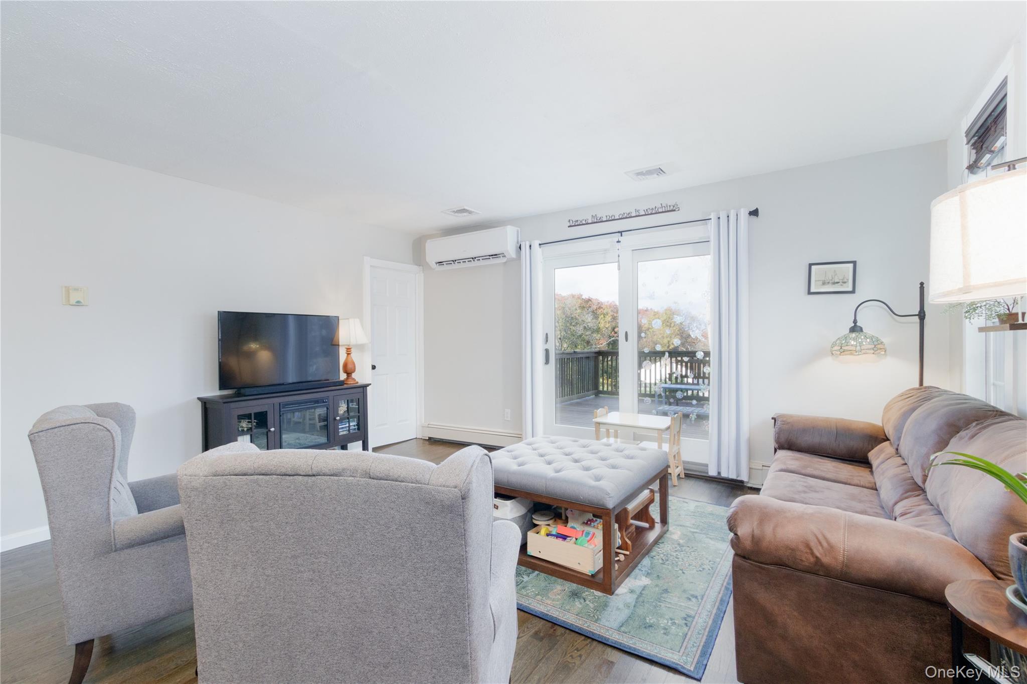 #6 photo, 38 Manhasset Road, Sound Beach , NY 11789