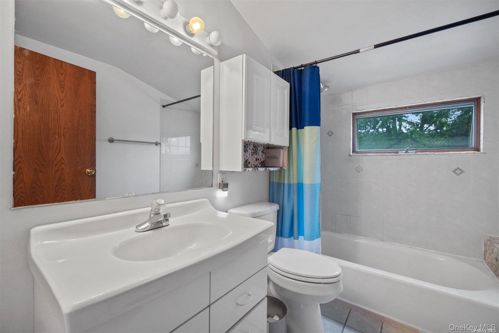 #17 photo, 64 Pitchpine Place, サフォーク郡 Medford , NY 11763