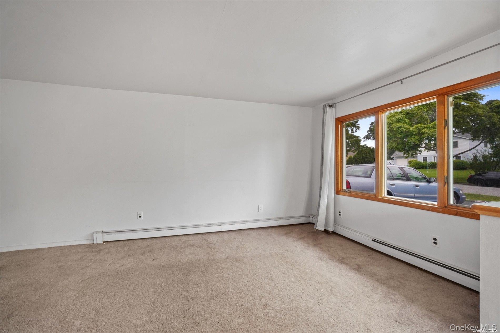 #6 photo, 64 Pitchpine Place, サフォーク郡 Medford , NY 11763