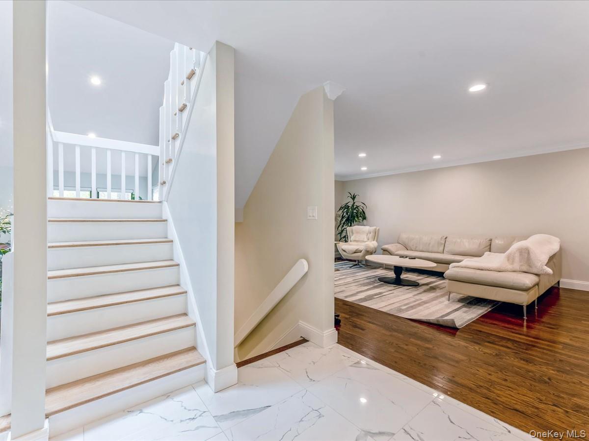 #19 photo, 54 Harvard Road, Manhasset , NY 11030