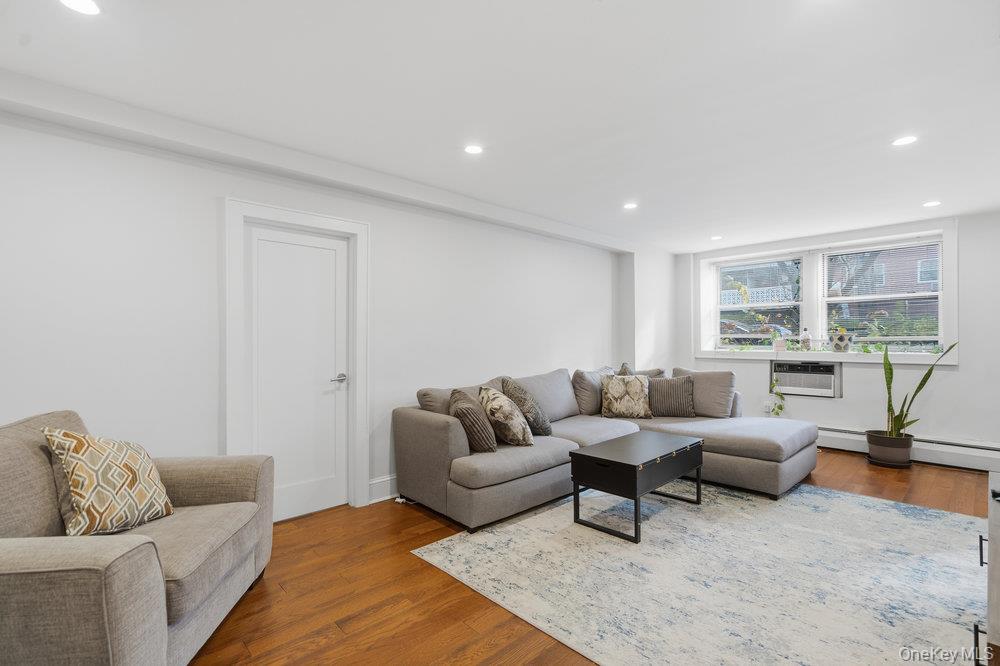 #6 photo, 45 Hill Park Avenue, Great Neck , NY 11021