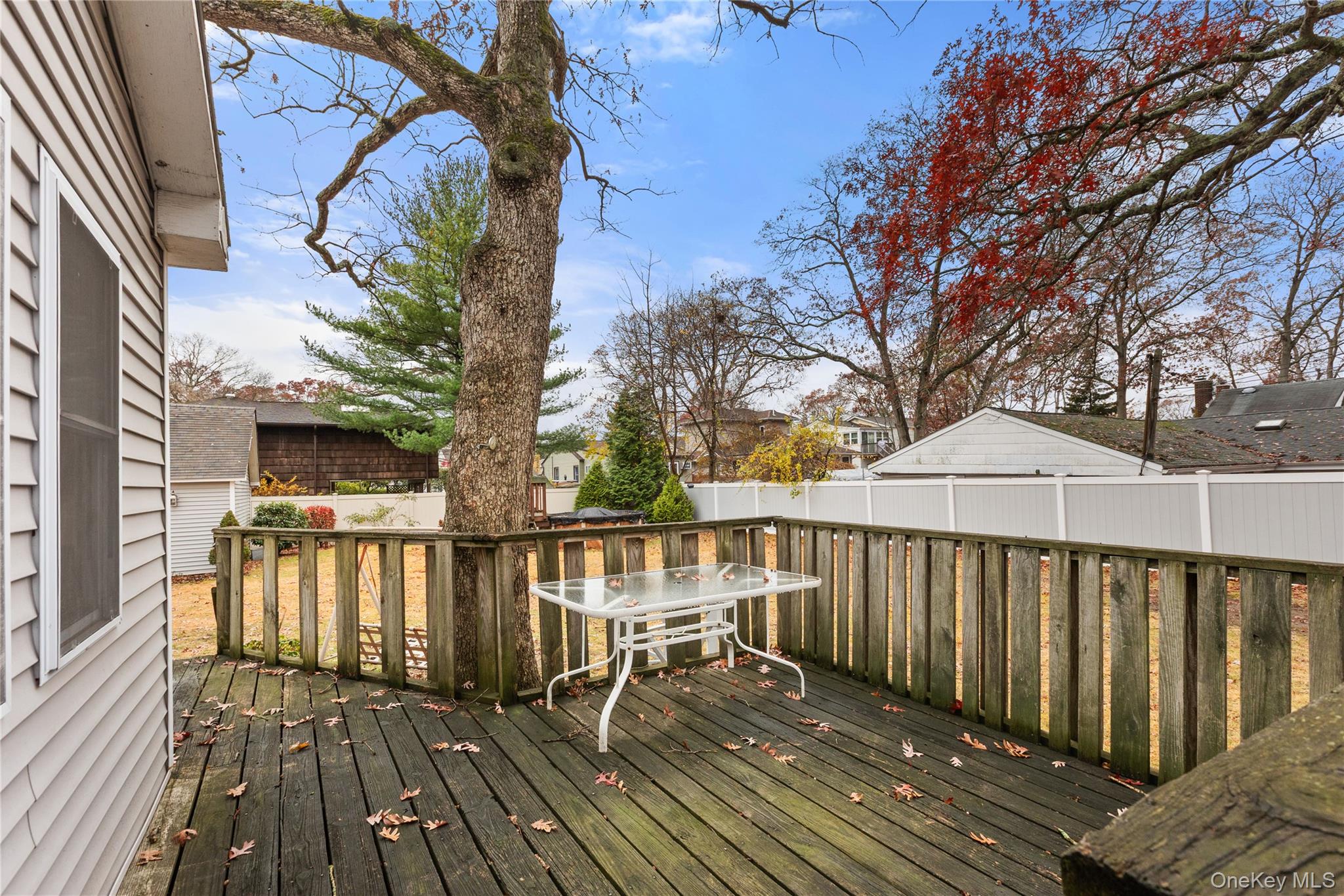 #17 photo, 6 Dunwoodie Avenue, West Islip , NY 11795