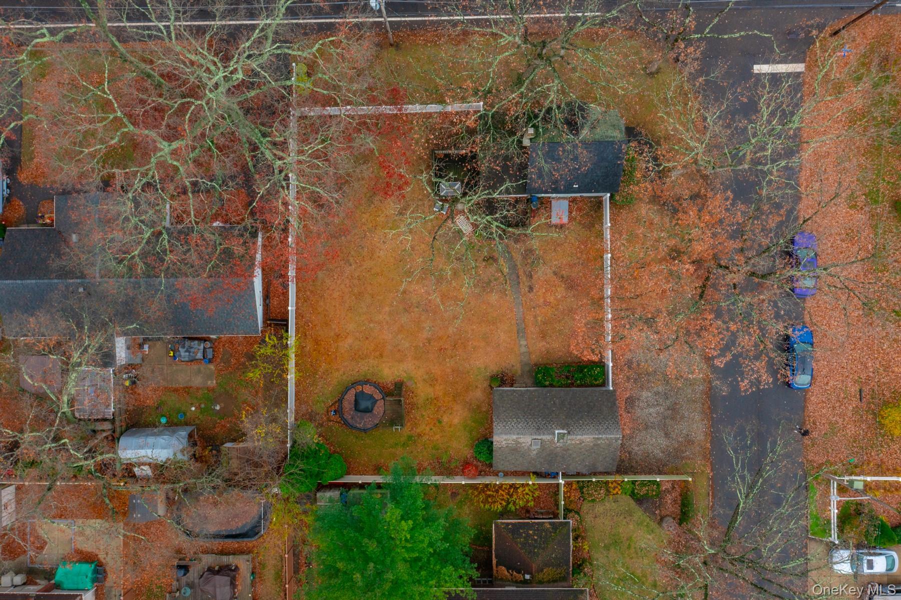 #20 photo, 6 Dunwoodie Avenue, West Islip , NY 11795