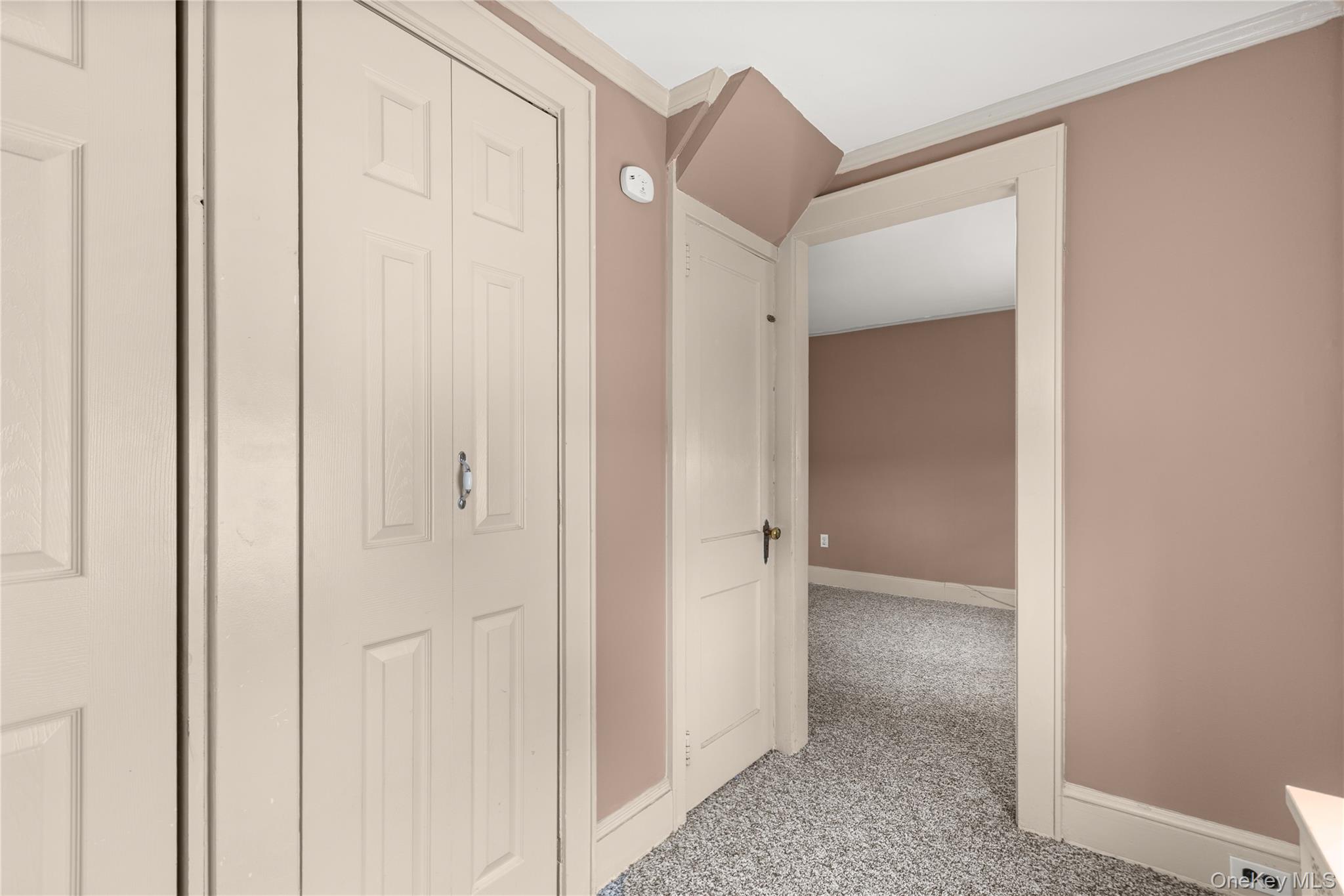 #3 photo, 6 Dunwoodie Avenue, West Islip , NY 11795