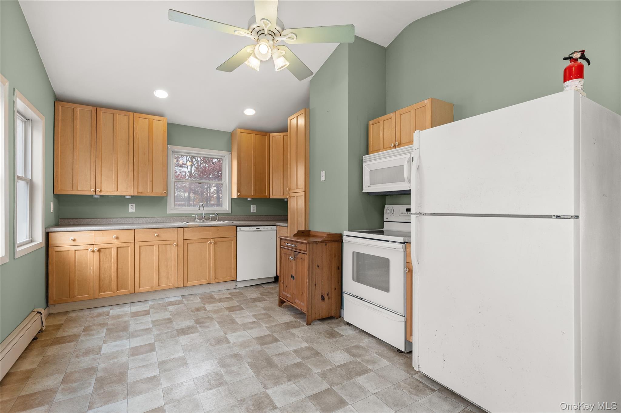 #6 photo, 6 Dunwoodie Avenue, West Islip , NY 11795